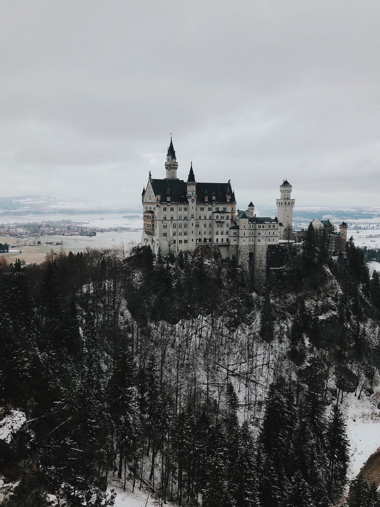 pexels-philip-warp-11608640 castle smaller